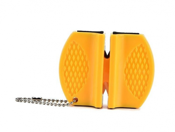 Точилка для ножей с цепочкой 7.5х5.7 см. Точилка для ножей с цепочкой 7.5х5.7 см.