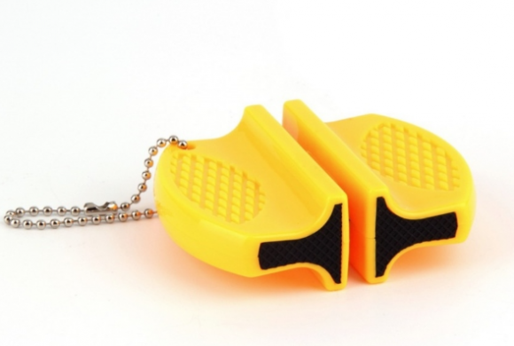 Точилка для ножей с цепочкой 7.5х5.7 см. Точилка для ножей с цепочкой 7.5х5.7 см.