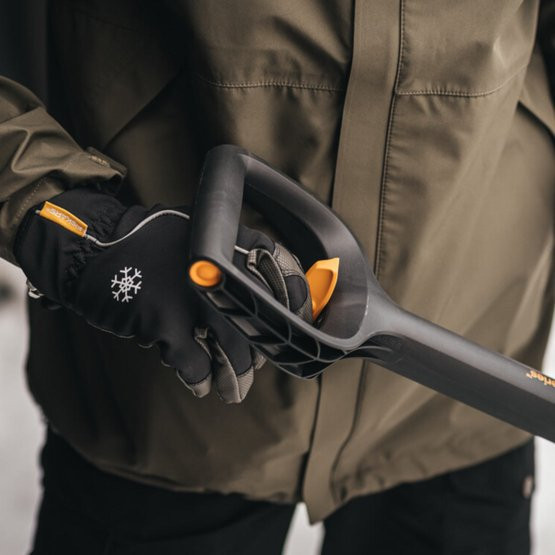 Лопата Fiskars для снега телескопическая X-Series (1057188) Лопата Fiskars для снега телескопическая X-Series (1057188)