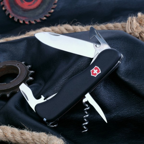 Нож складной Victorinox Picknicker Black (0.8353.3) 11 функций