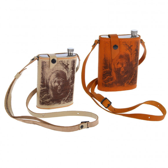 Фляжка в кожаном чехле