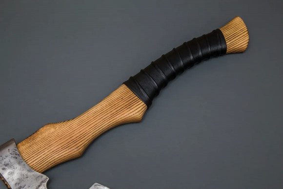 Топор ИП Семин Лесник кованый из стали 9ХС рукоять ценные породы древесины