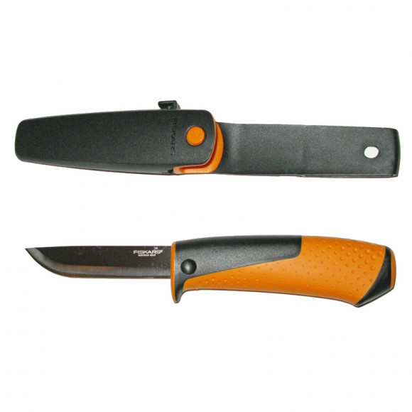 Нож Fiskars универсальный с точилкой в чехле