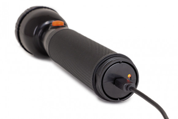 Фонарь Яркий Луч LA-230 MAG