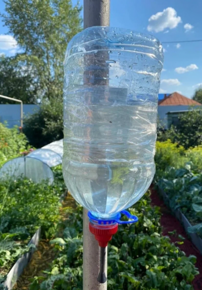 Рукомойник-насадка Следопыт для ПЭТ бутылок 0,5-5л (PF-WH-02) Рукомойник-насадка Следопыт для ПЭТ бутылок 0,5-5л (PF-WH-02)