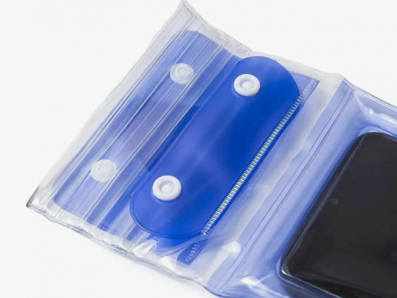 Чехол водонепроницаемый Следопыт для смартфона и документов 112х285х10мм со шнурком Чехол водонепроницаемый Следопыт для смартфона и документов 112х285х10мм со шнурком